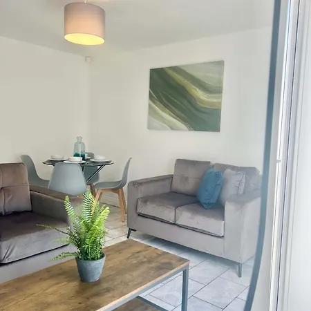 Farrier House By Blue Skies Holiday home *
